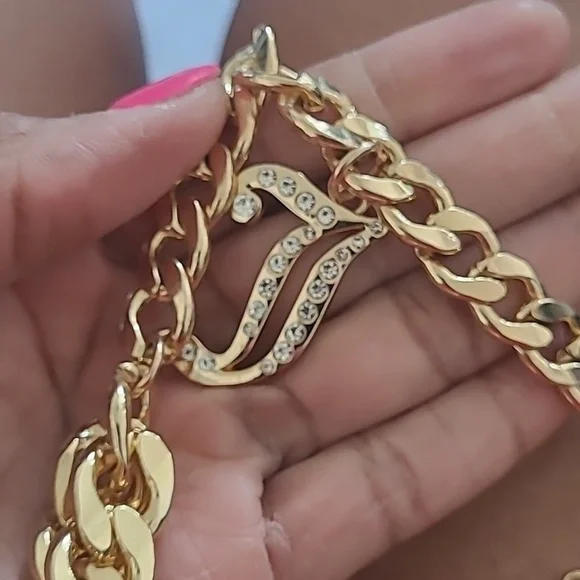 Juicy Couture Gold Tone Chain Belt  with Juicy Letter Charms - Various Sizes - Picture 6 of 8